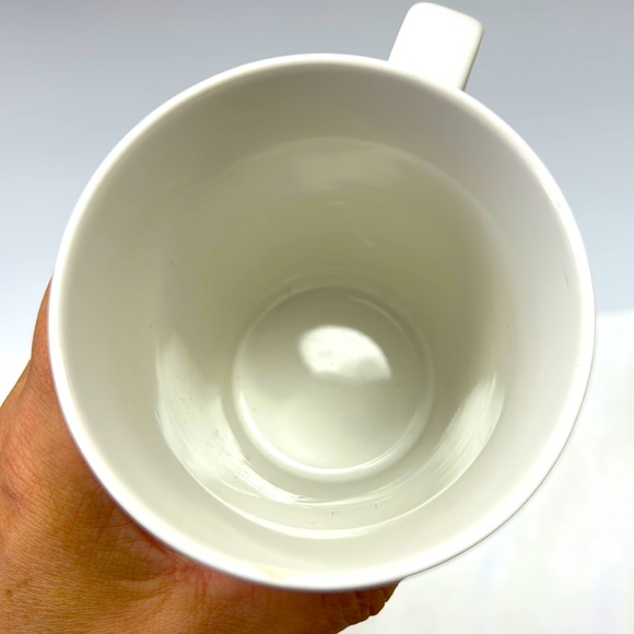 2015 STARBUCKS kitty with a ball of green yarn ceramic mug - Picture 8 of 10